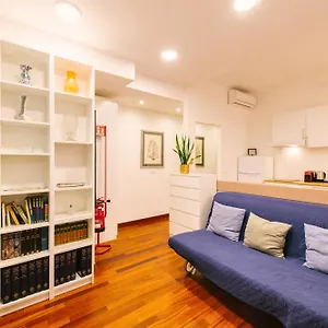 https://residenza-le-mura-2.hotelinveneto.com
