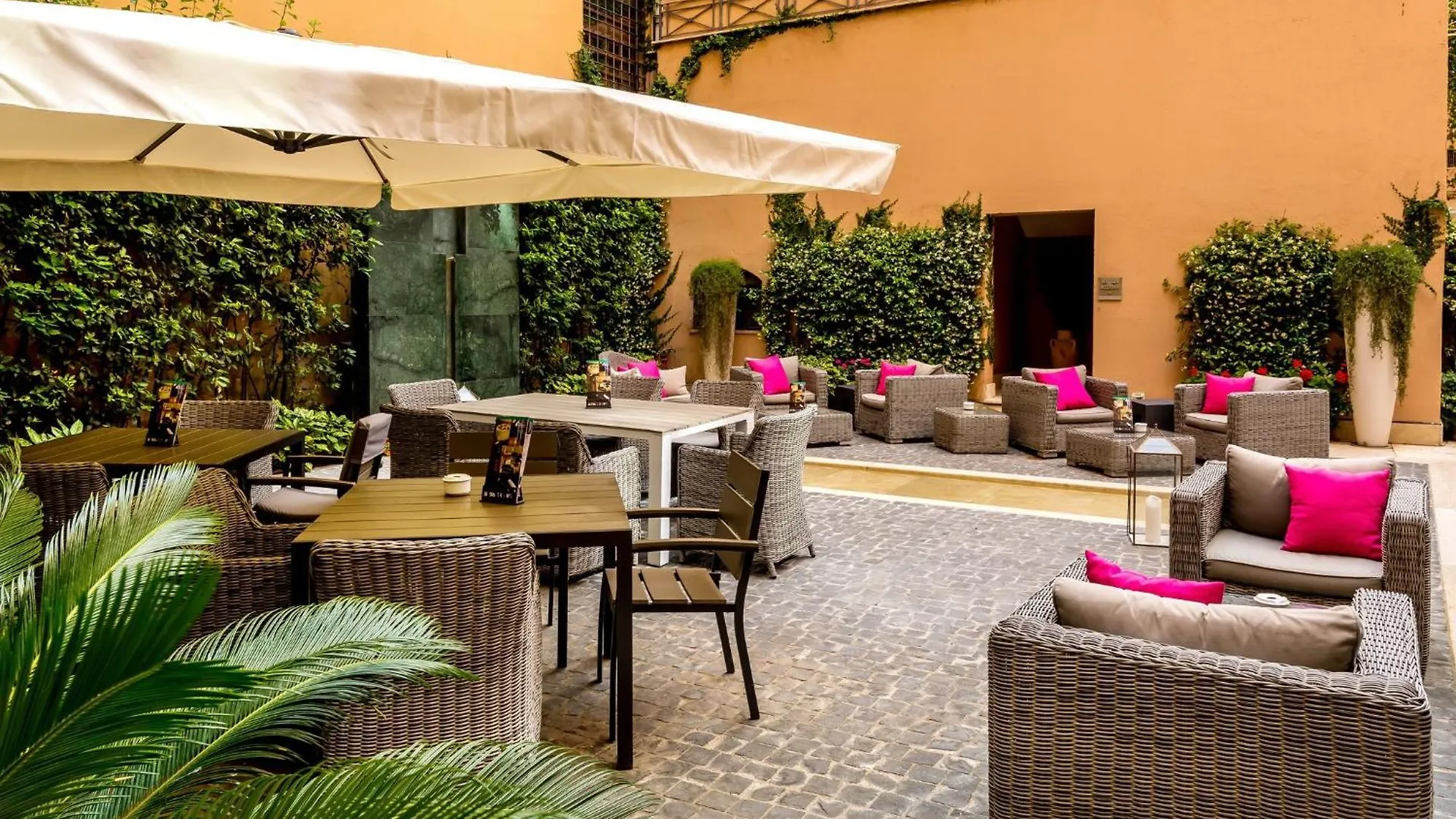 Hotel Indigo Rome - St. George, an IHG Hotel